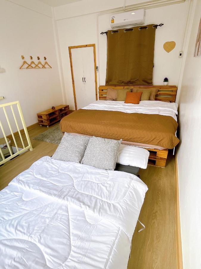 Lively And Cozy Canal House ,Entire House Bangkok Bagian luar foto